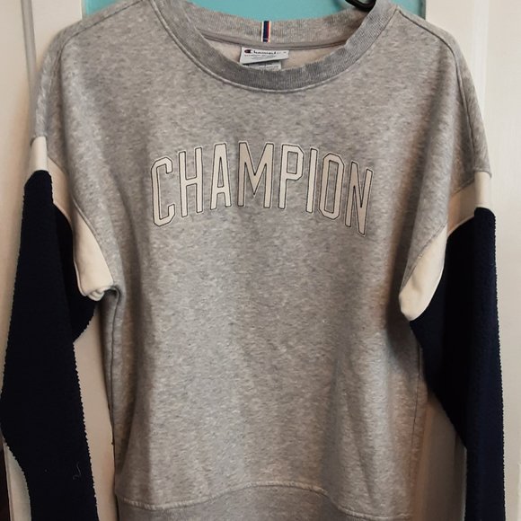 Champion Sweaters - Super soft Champion Sherpa sleeved sweater